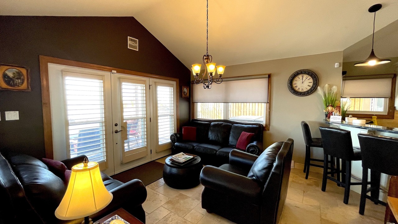Photo of Livingroom in Long Point