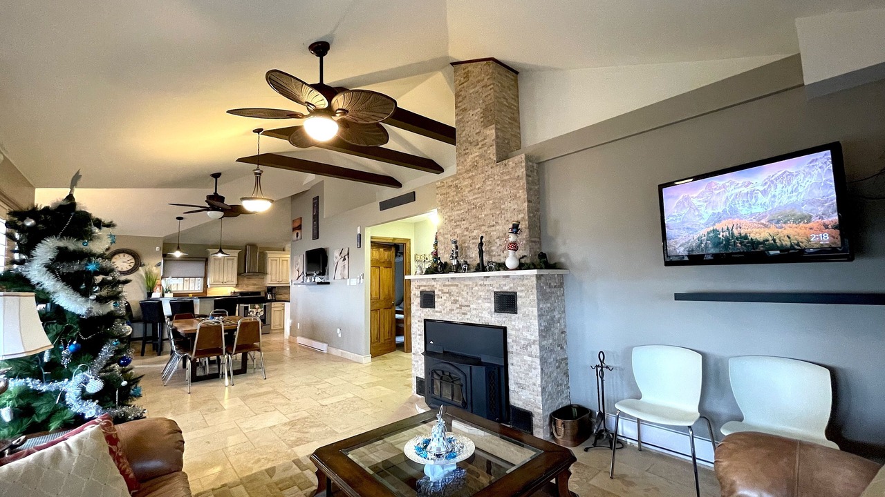 Photo of Livingroom in Long Point