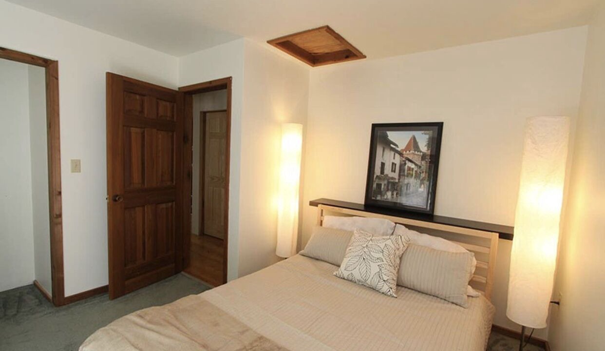 Photo of Bedroom in Grand Bend
