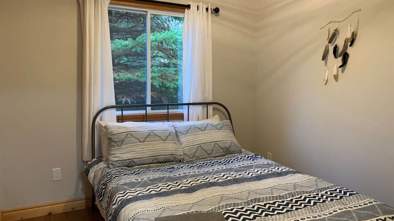 Photo of Bedroom in Waubaushene