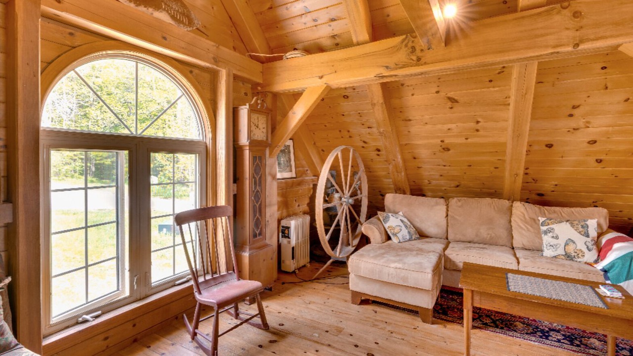 Photo of Livingroom in Adjala-Tosorontio