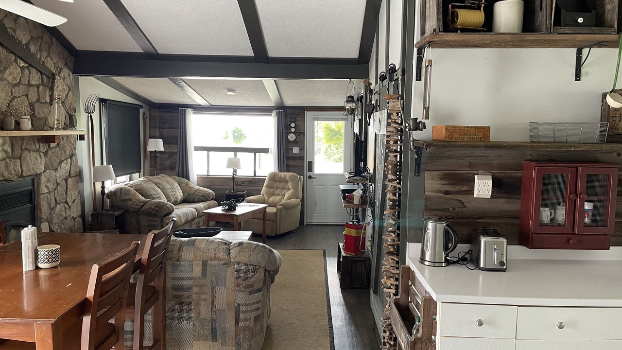 Photo of Livingroom in Hamilton