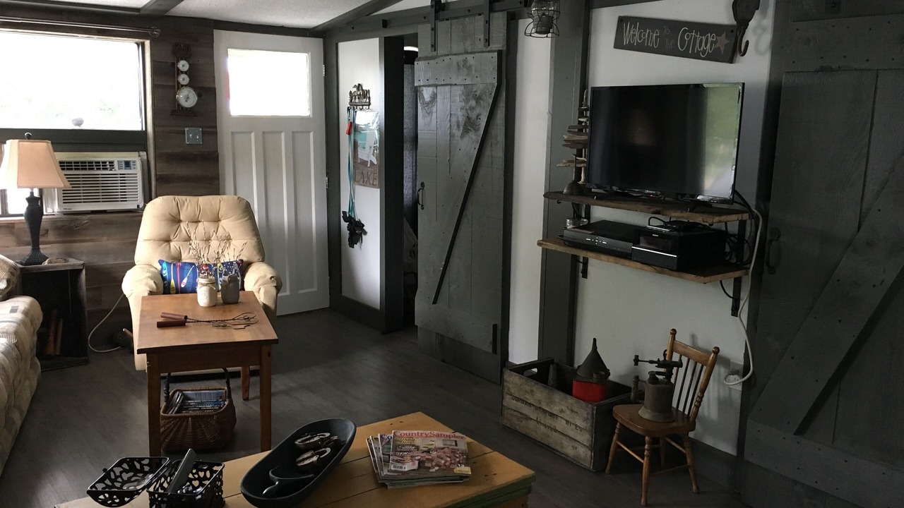 Photo of Livingroom in Hamilton