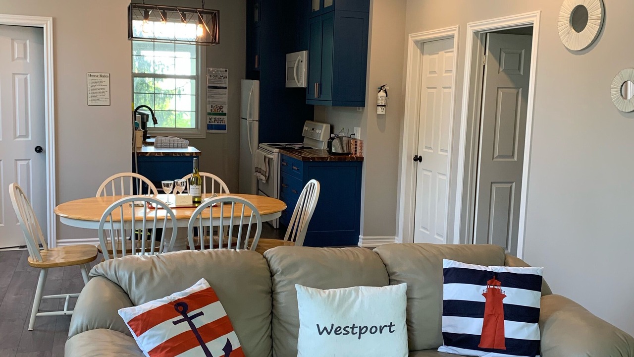 Photo of Livingroom in Rideau Lakes