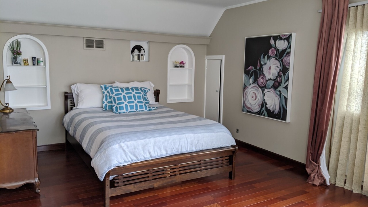 Photo of Bedroom in Bridgeview