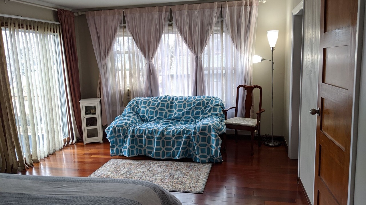 Photo of Bedroom in Bridgeview