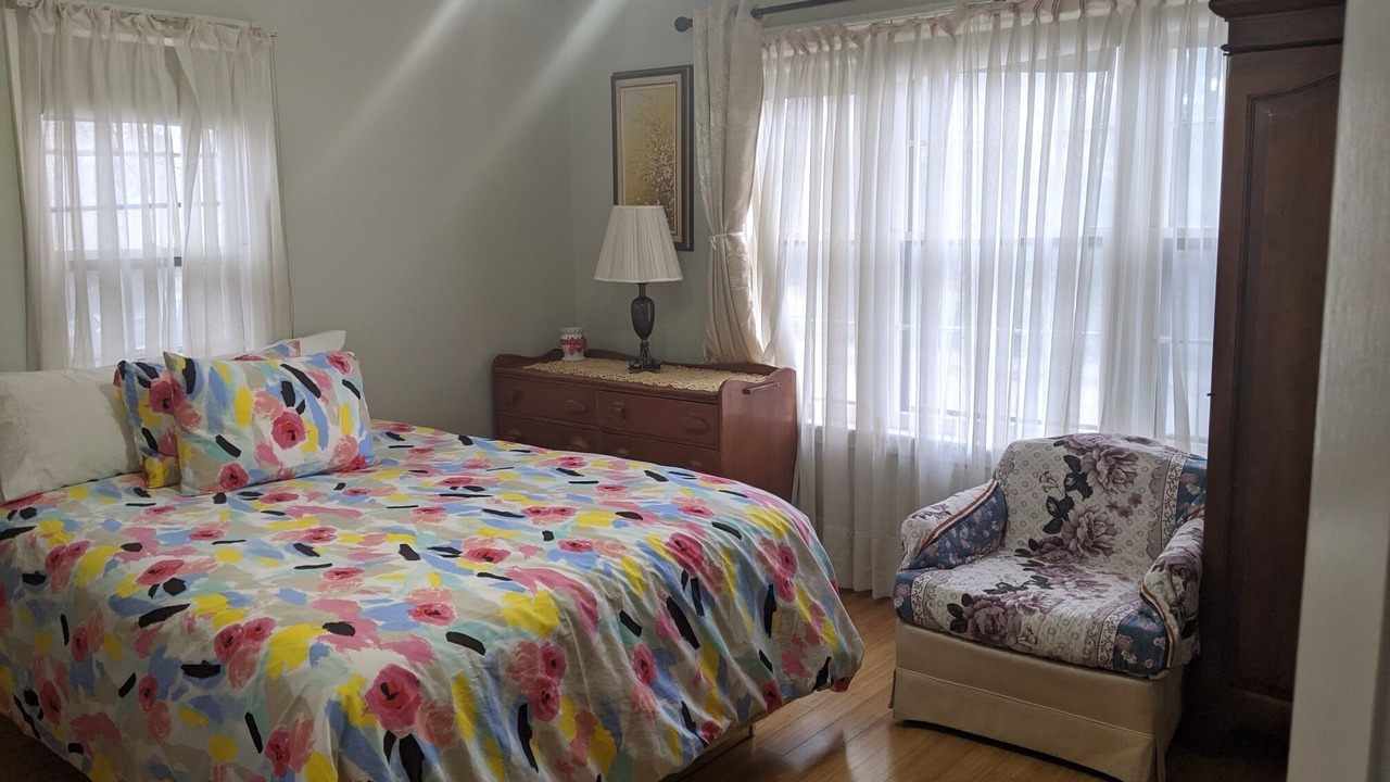 Photo of Bedroom in Bridgeview