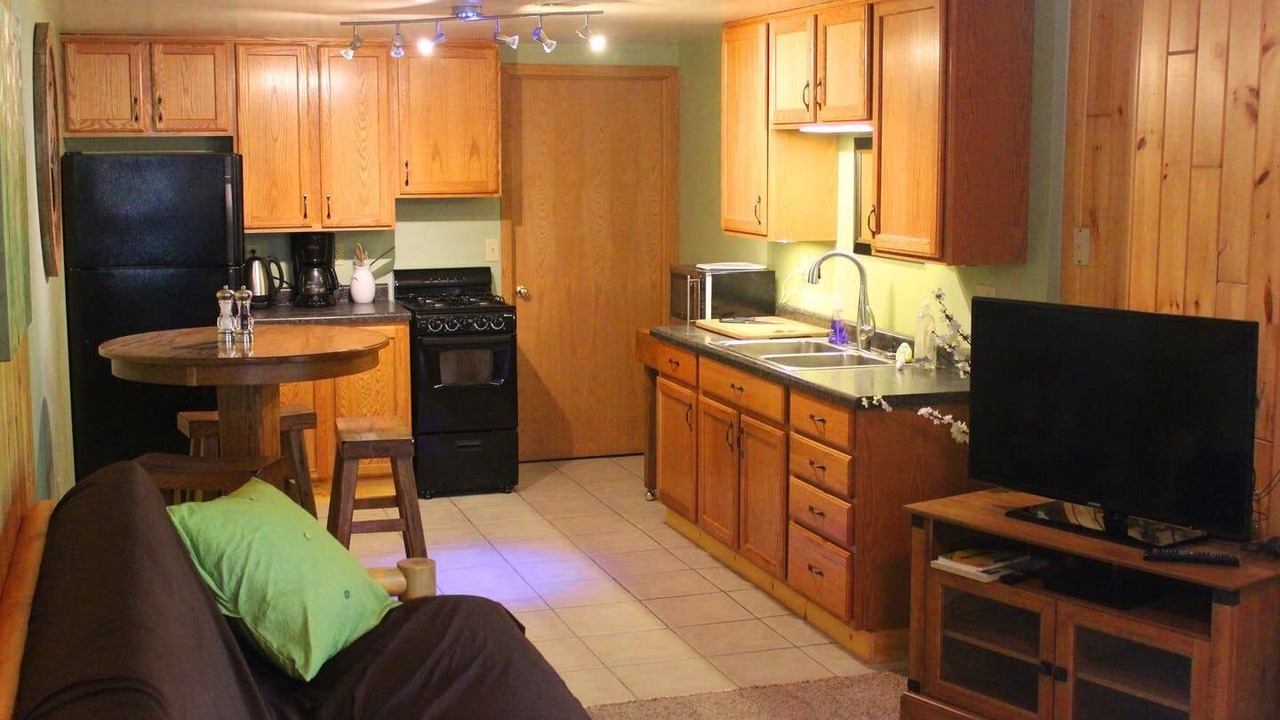 Photo of Livingroom in Proctor