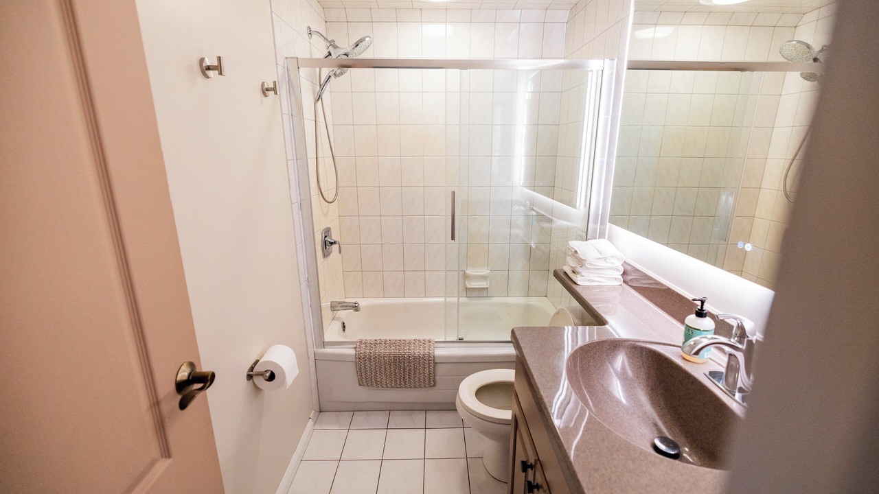 Photo of Bathroom in Long Point