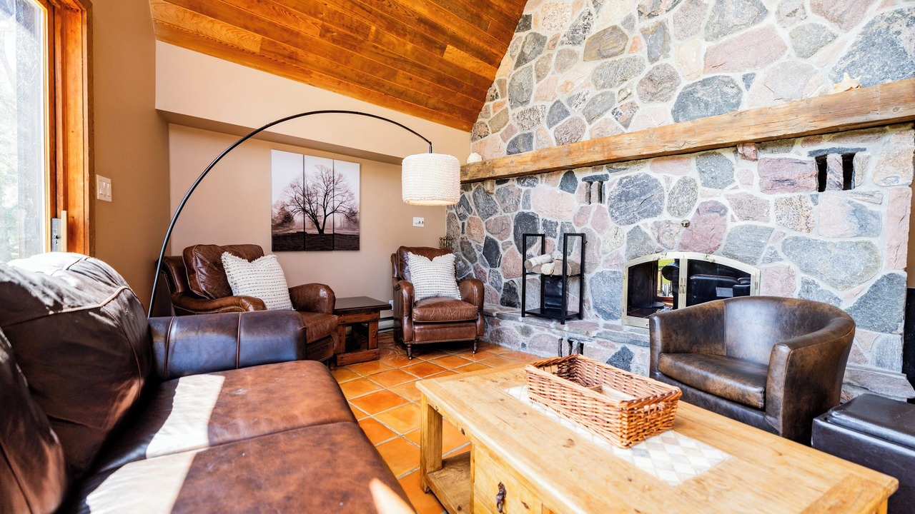Photo of Livingroom in Long Point