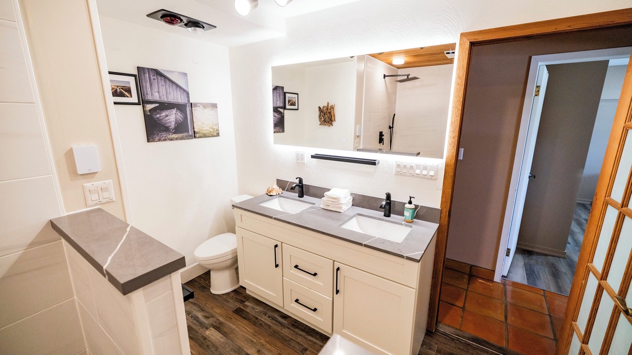 Photo of Bathroom in Long Point