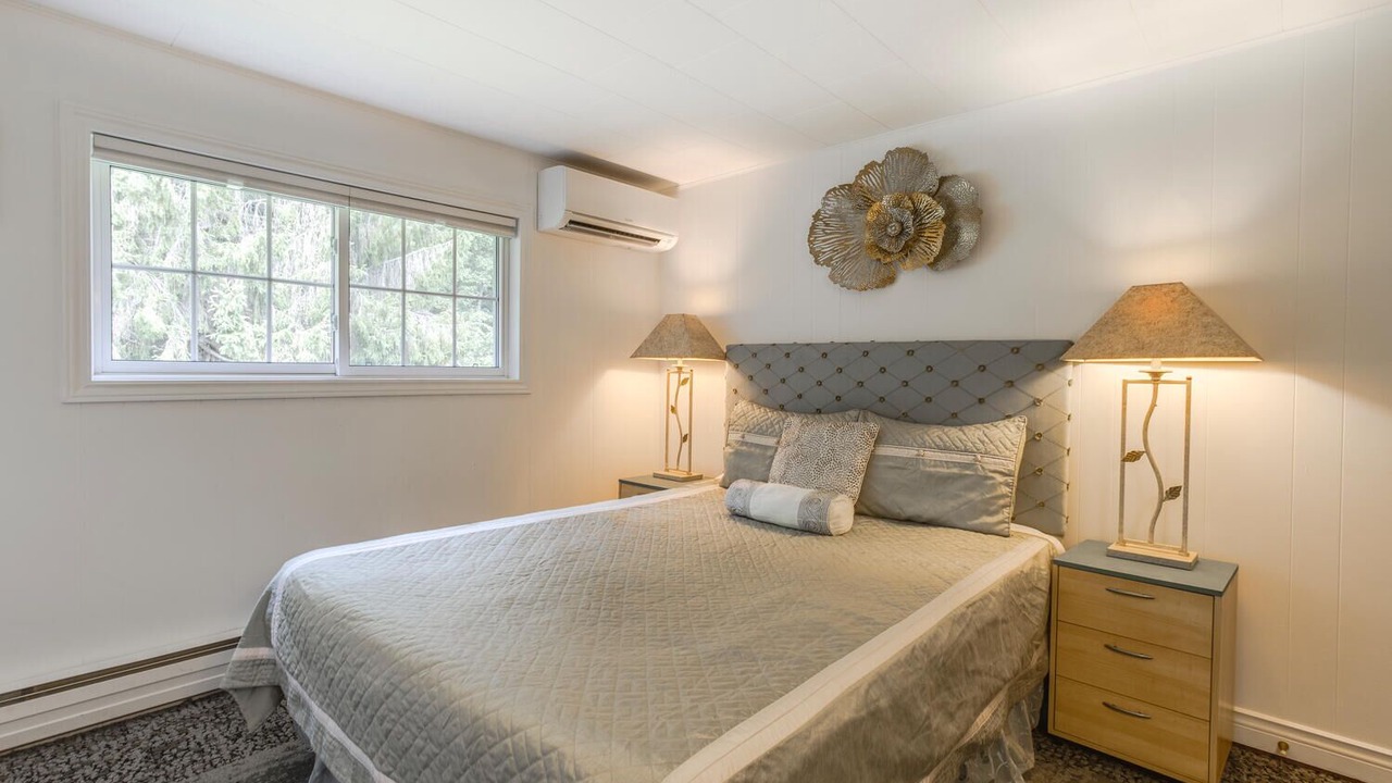 Photo of Bedroom in Penetanguishene