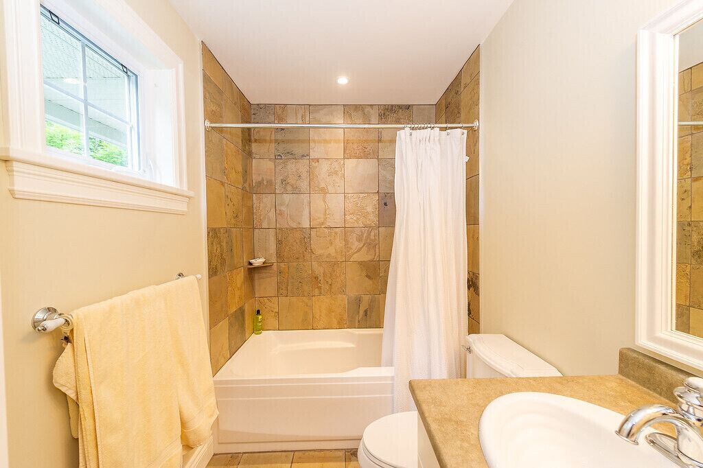 Photo of Bathroom in Perry