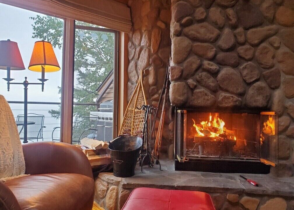 Photo of Livingroom in Two Harbors
