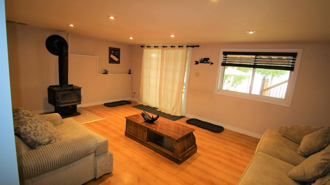 Photo of Livingroom in North Algona Wilberforce