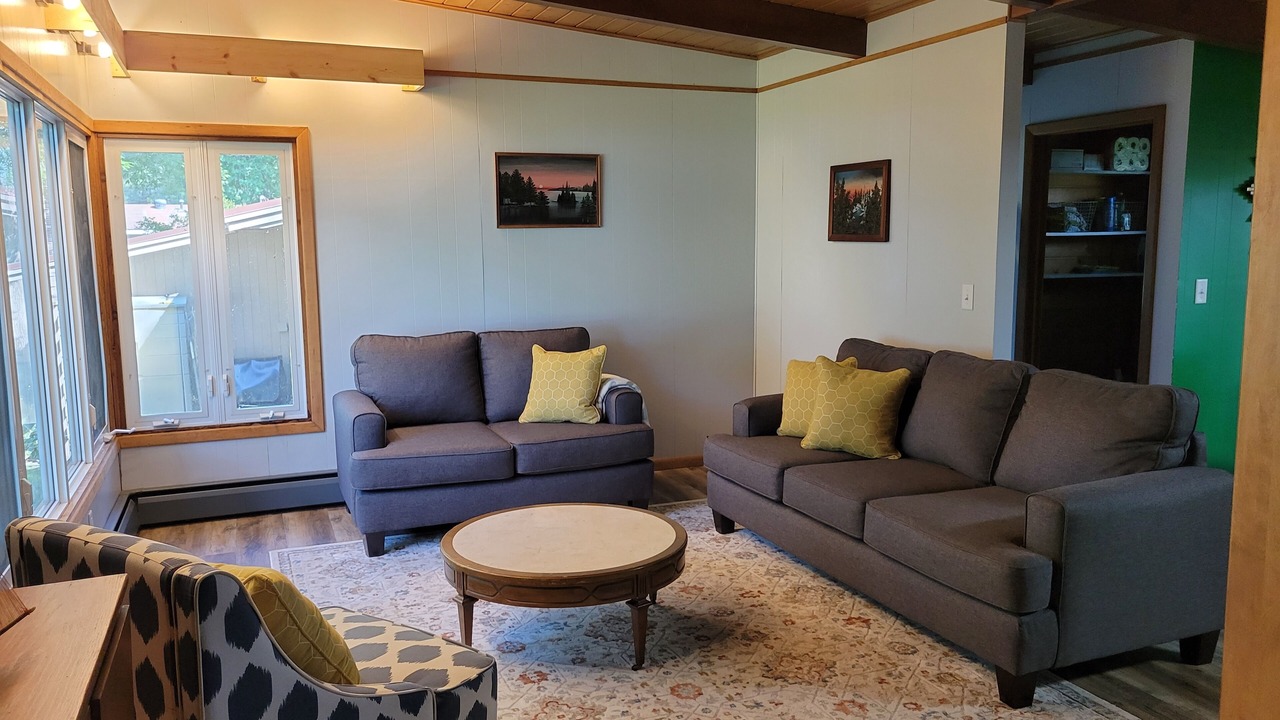Photo of Livingroom in Detroit Lakes