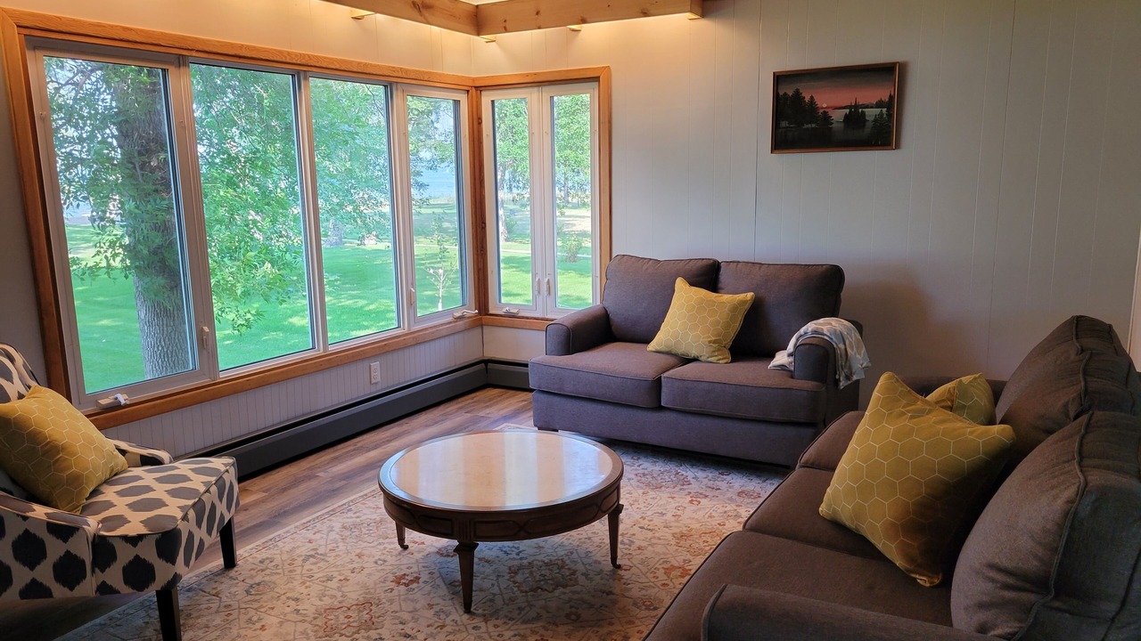 Photo of Livingroom in Detroit Lakes
