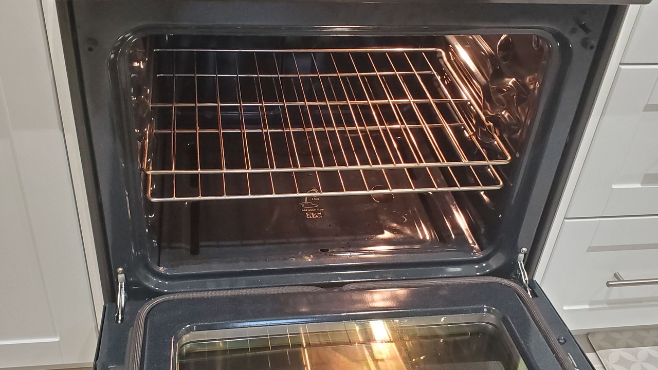 Photo of Kitchen in Clarkson-Lorne Park