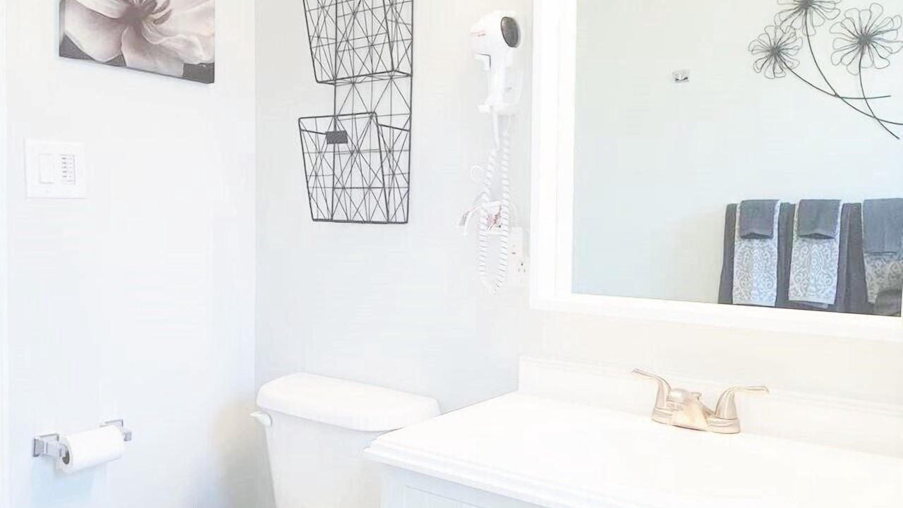 Photo of Bathroom in Sarnia