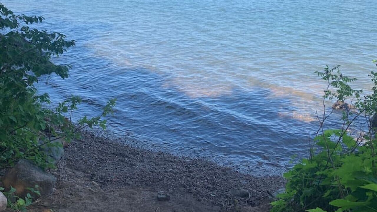 Photo of Others in Red Cliff