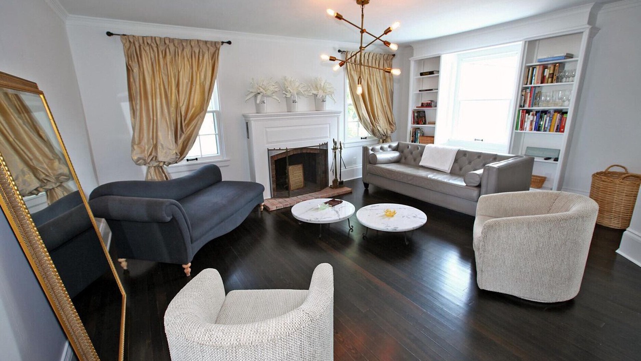 Photo of Livingroom in Old Town Historic District