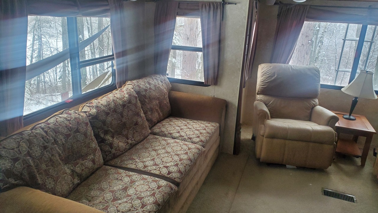 Photo of Livingroom in Carlton County