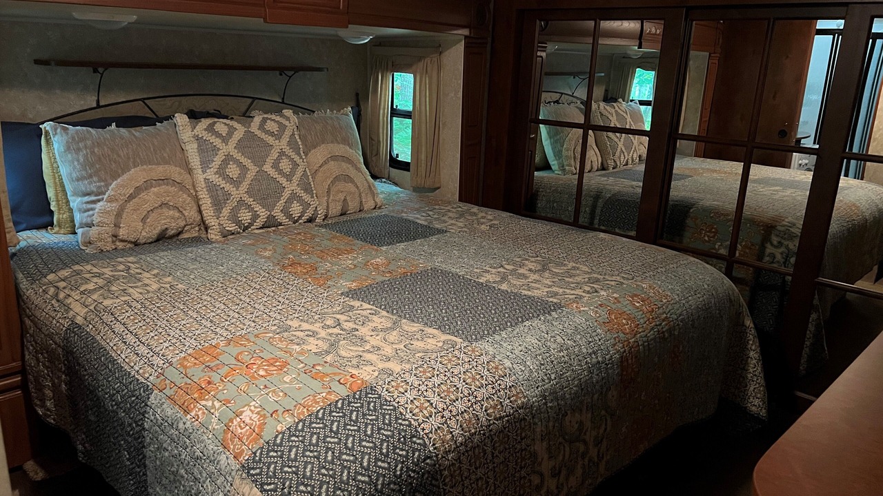 Photo of Bedroom in Carlton County