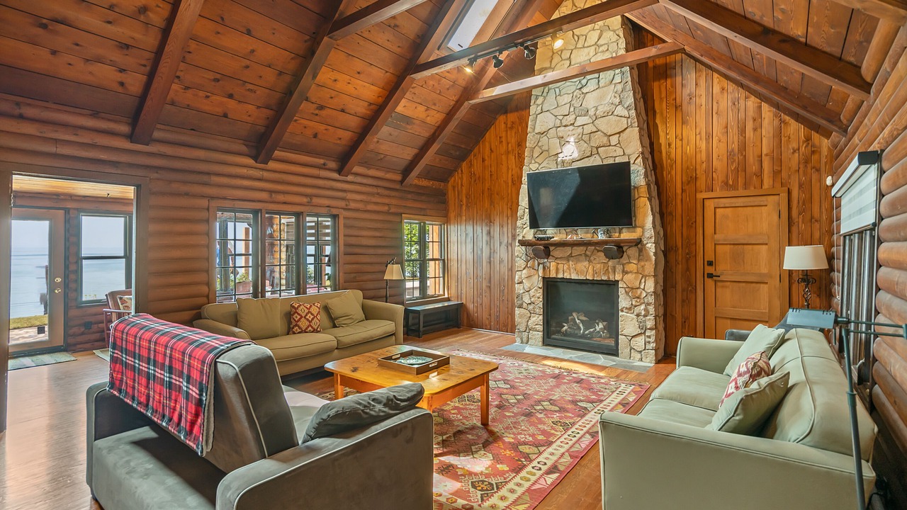 Photo of Livingroom in Port Colborne