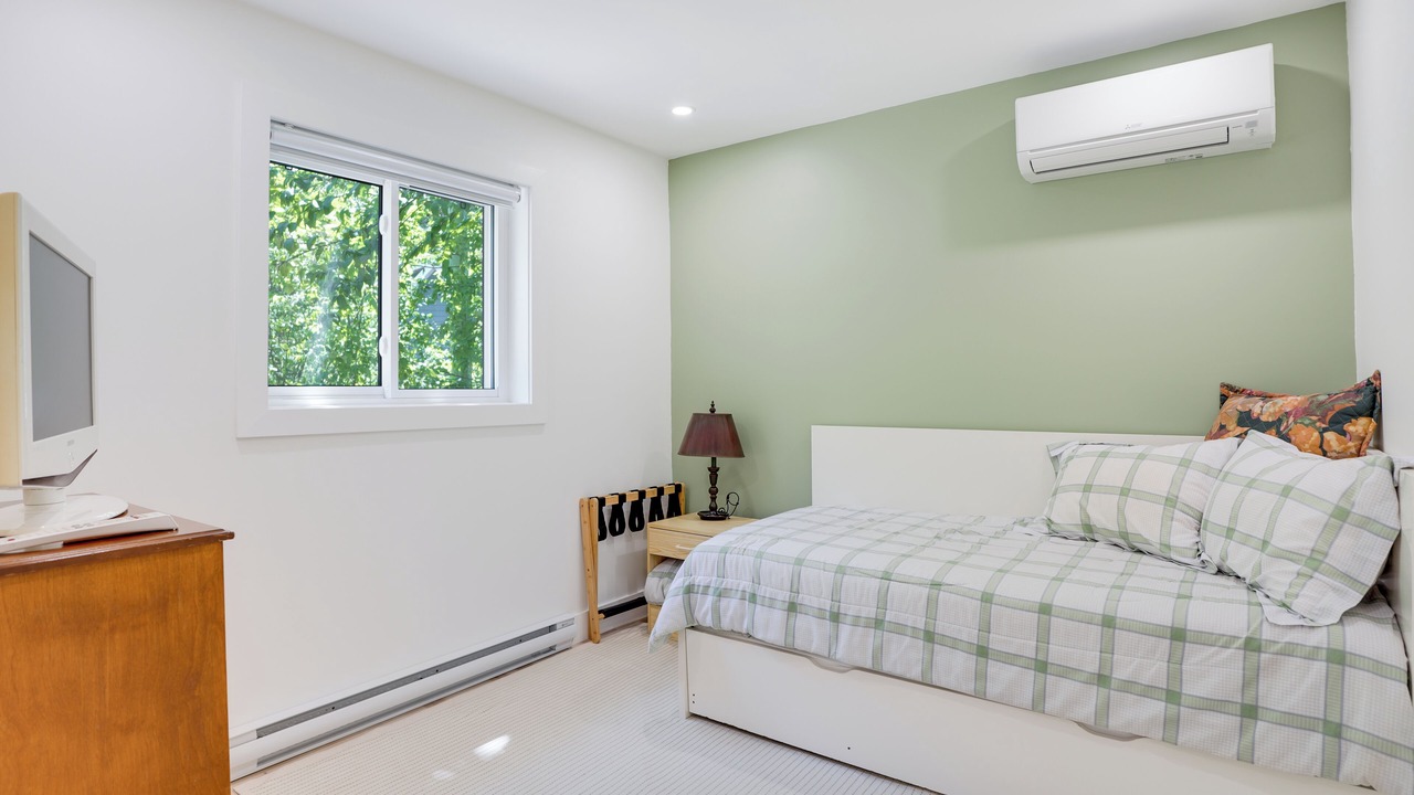 Photo of Bedroom in Haliburton