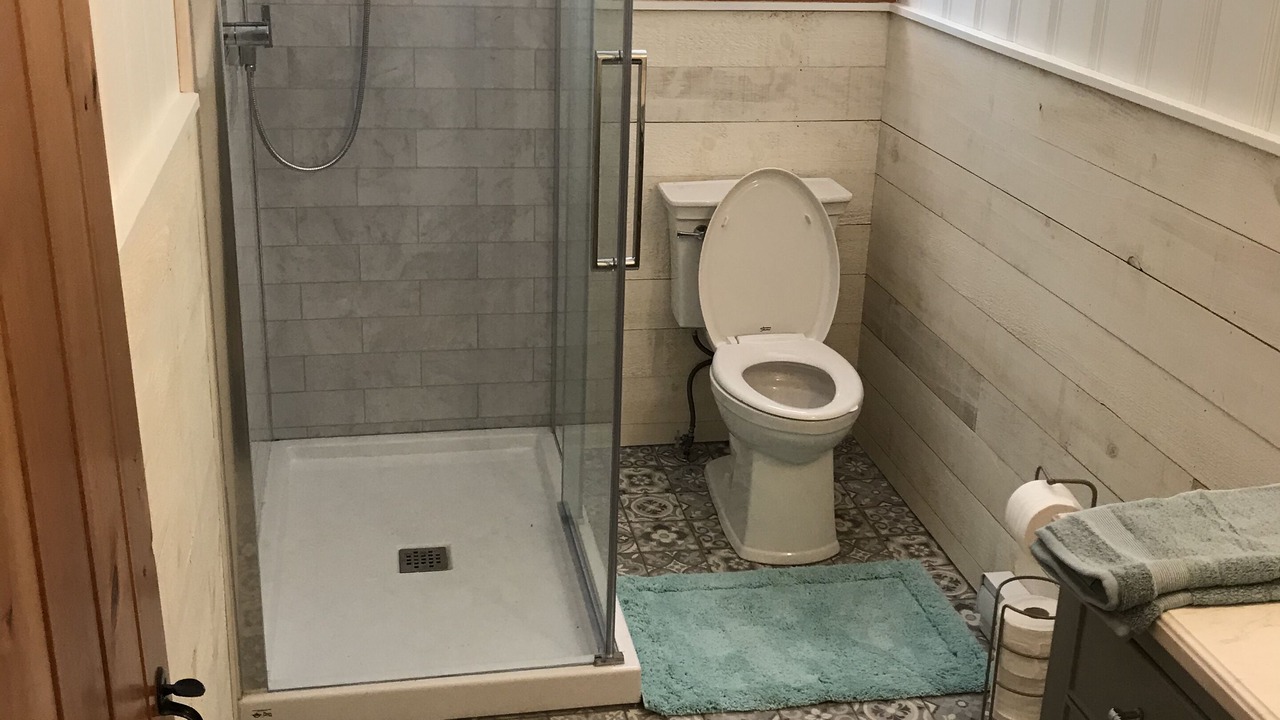 Photo of Bathroom in Grand Bend