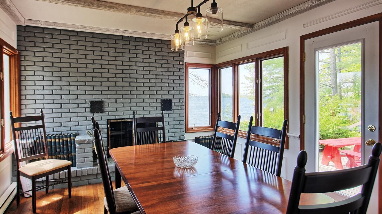 Photo of Livingroom in Gravenhurst