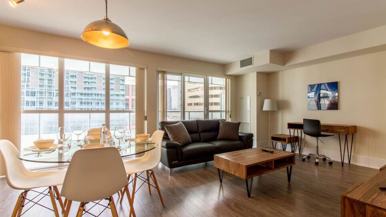 Photo of Livingroom in Toronto Entertainment District
