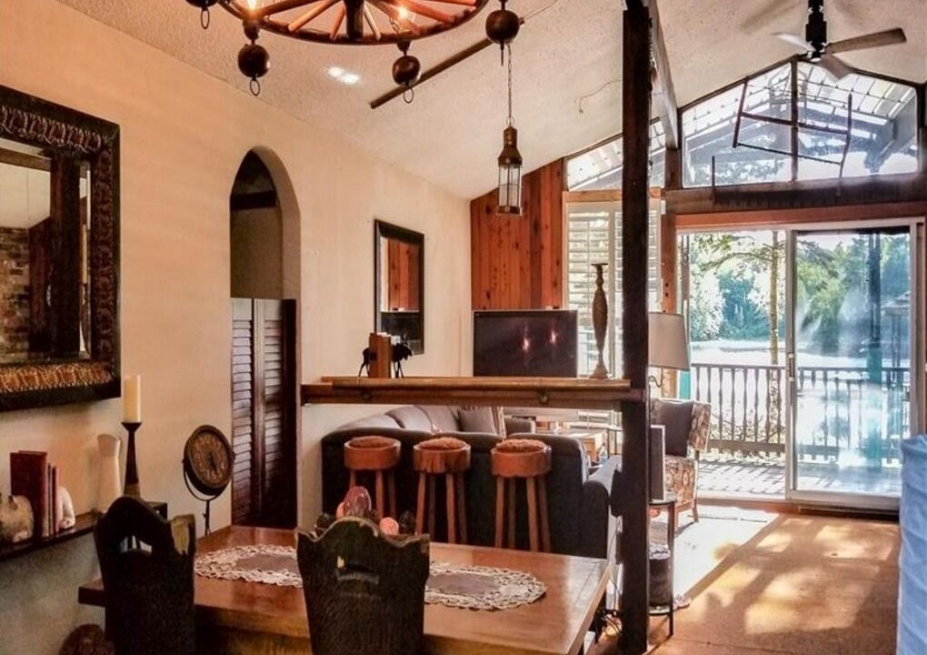 Photo of Livingroom in Stirling