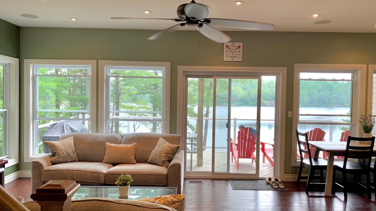 Photo of Livingroom in Bracebridge