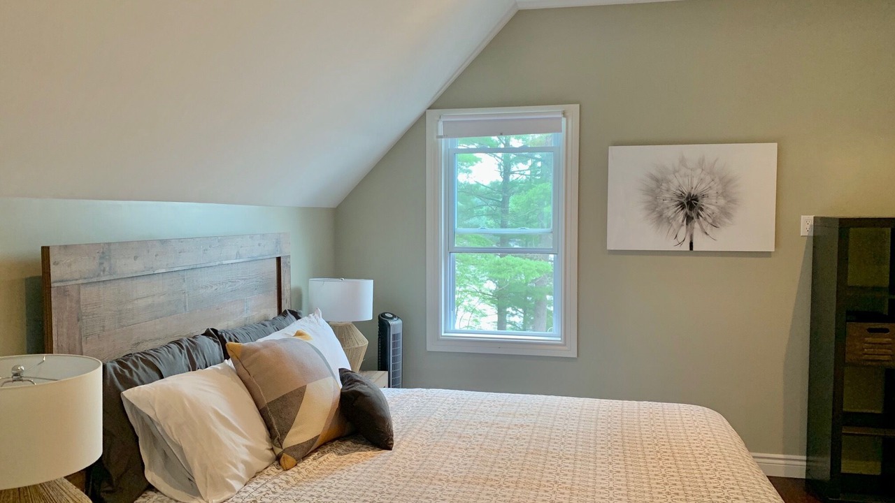 Photo of Bedroom in Bracebridge