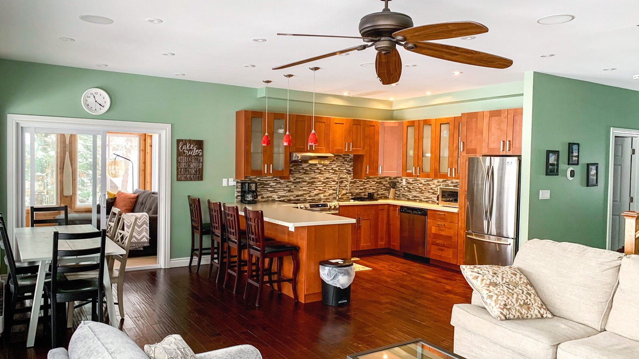 Photo of Livingroom in Bracebridge
