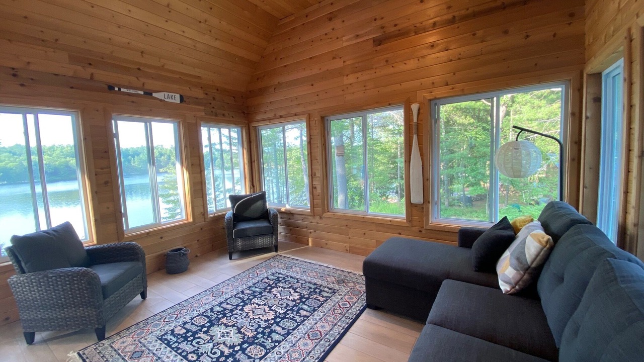 Photo of Livingroom in Bracebridge