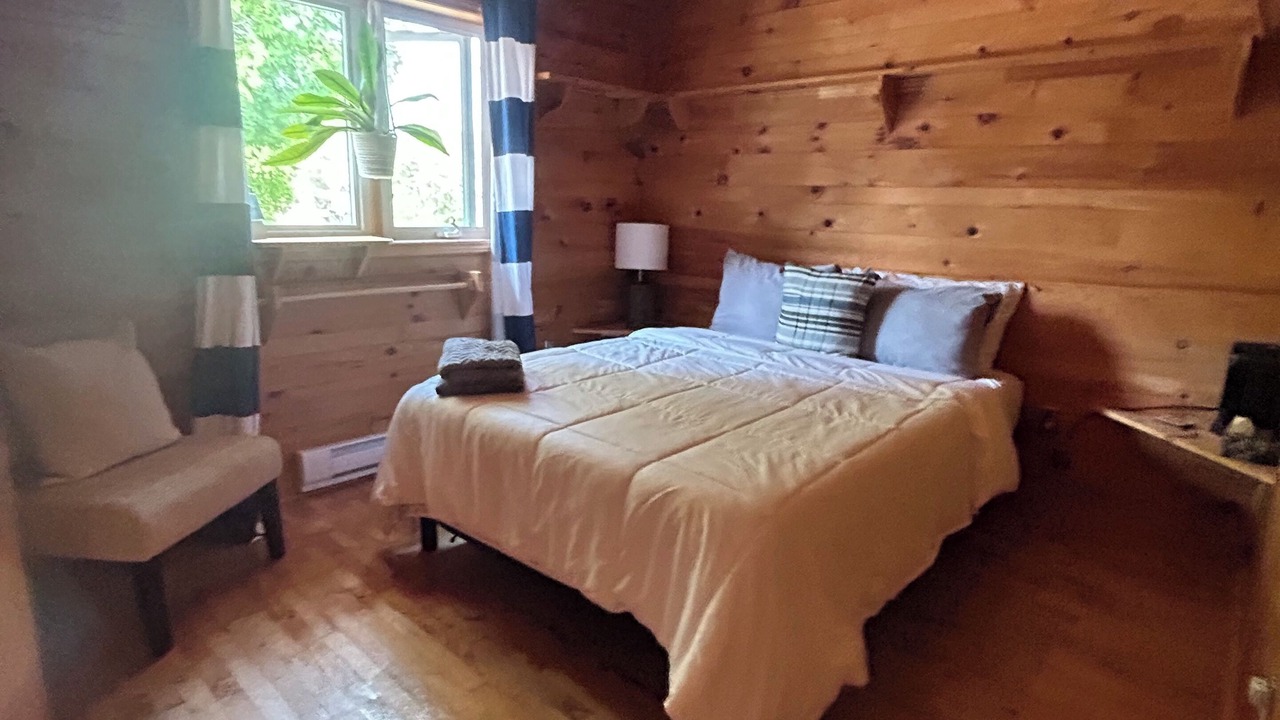 Photo of Bedroom in Manitoulin District