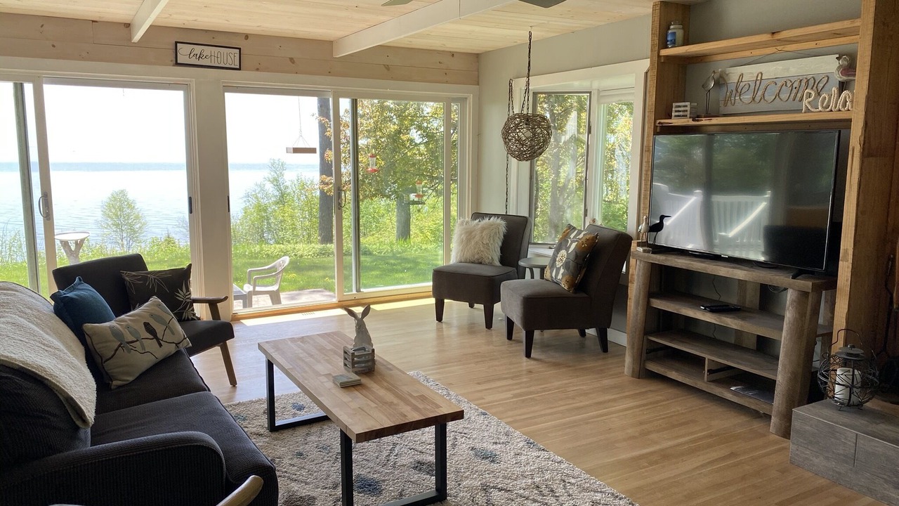 Photo of Livingroom in Little Marais