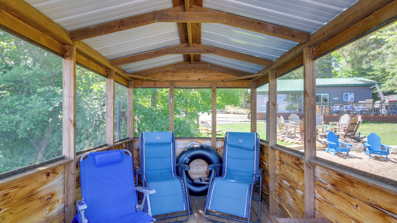 Photo of Patio Balcony in Pequot Lakes