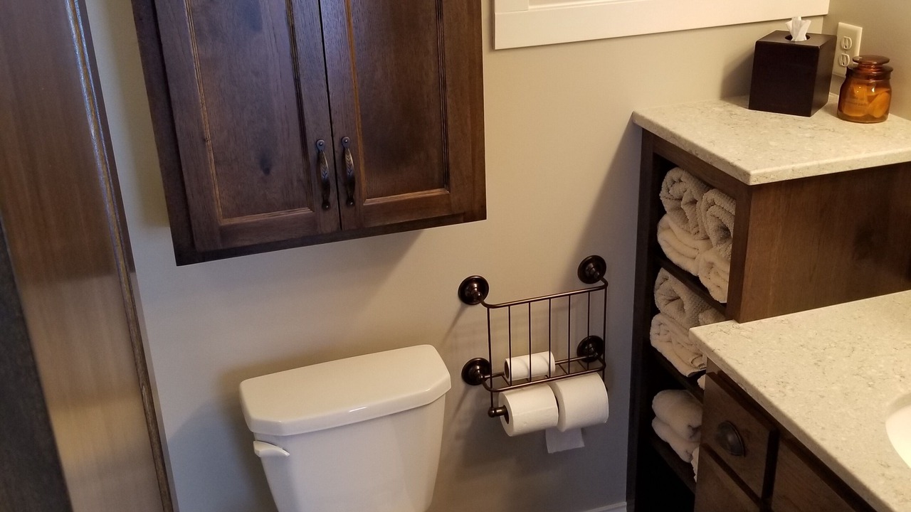 Photo of Bathroom in Maple Lake
