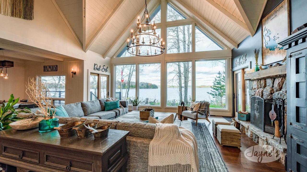 Photo of Livingroom in Huntsville