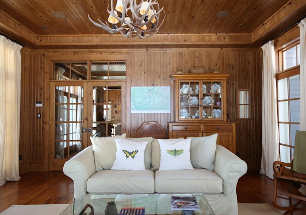Photo of Bedroom in Lake of Bays