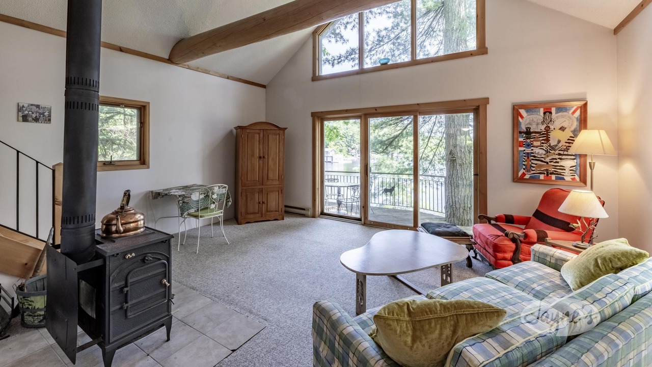 Photo of Bedroom in Muskoka Lakes