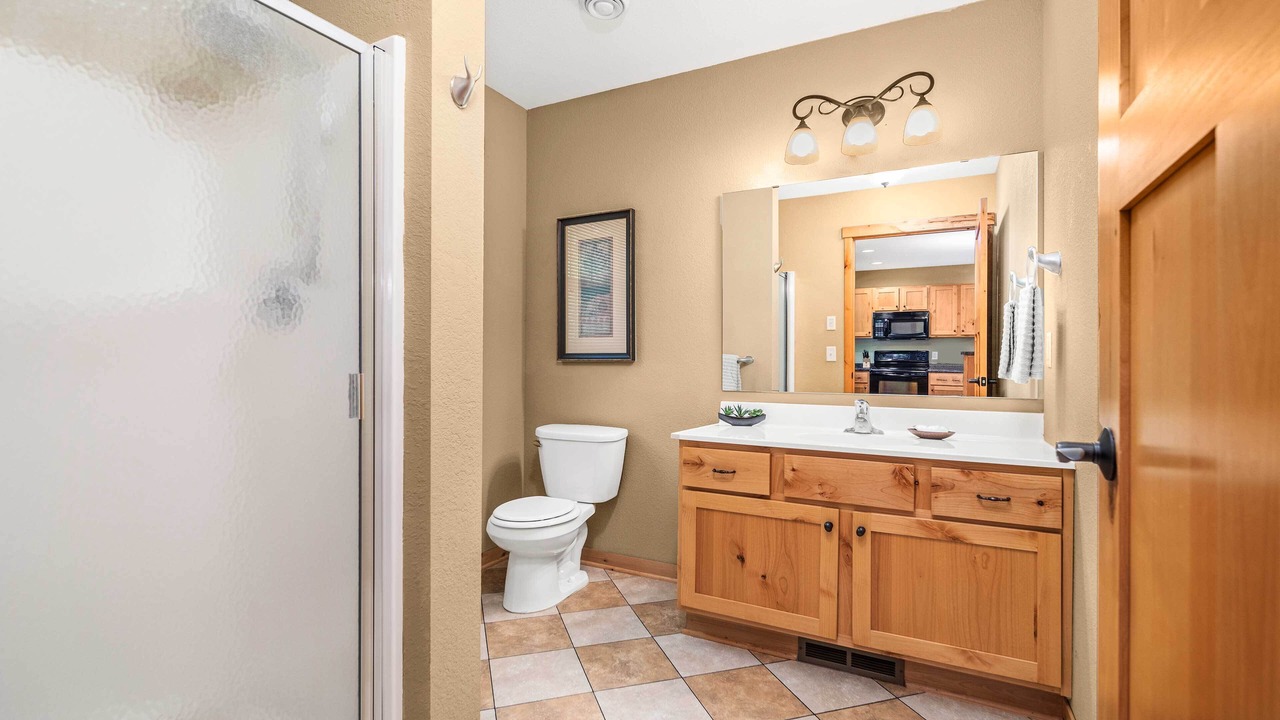 Photo of Bathroom in Lake Shore