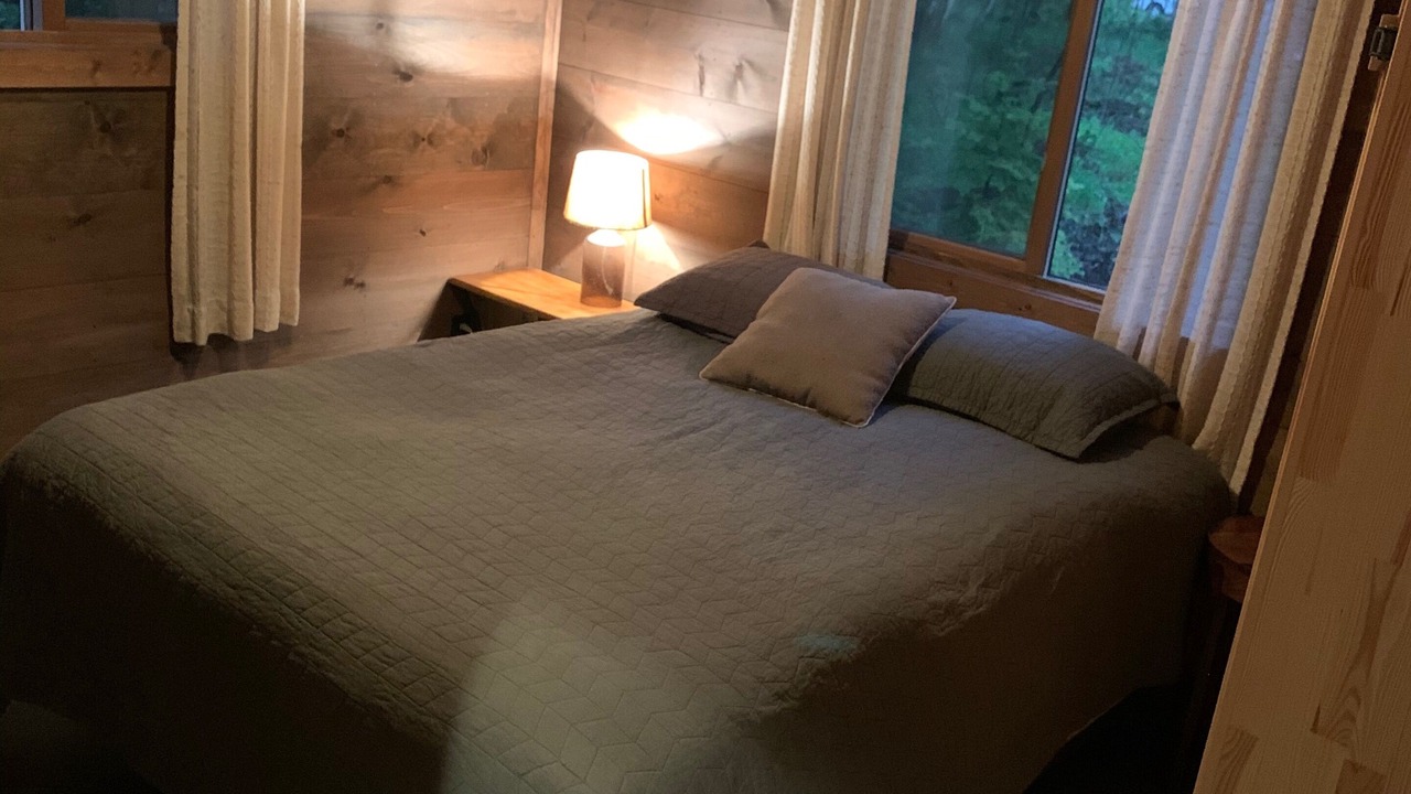 Photo of Bedroom in Cook