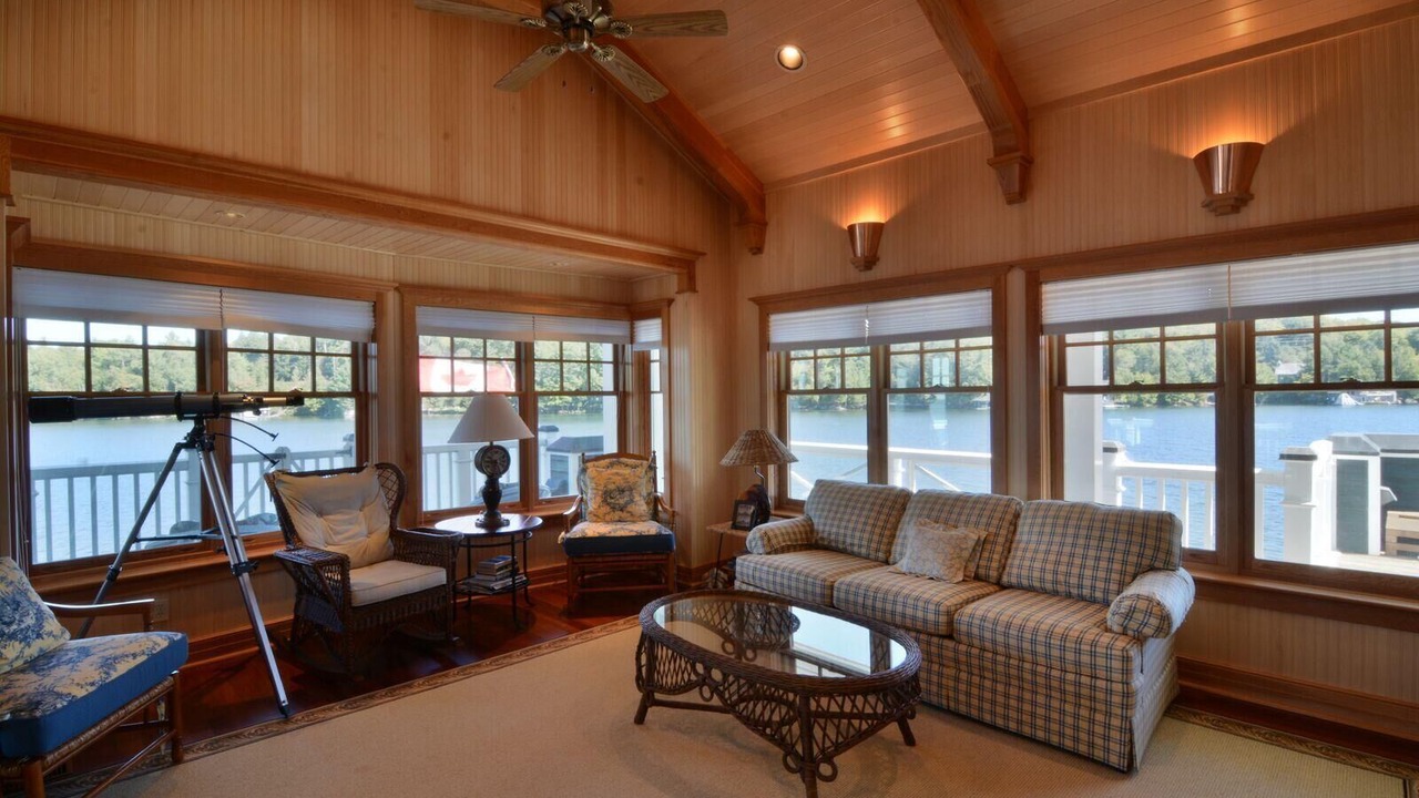 Photo of Livingroom in Muskoka Lakes