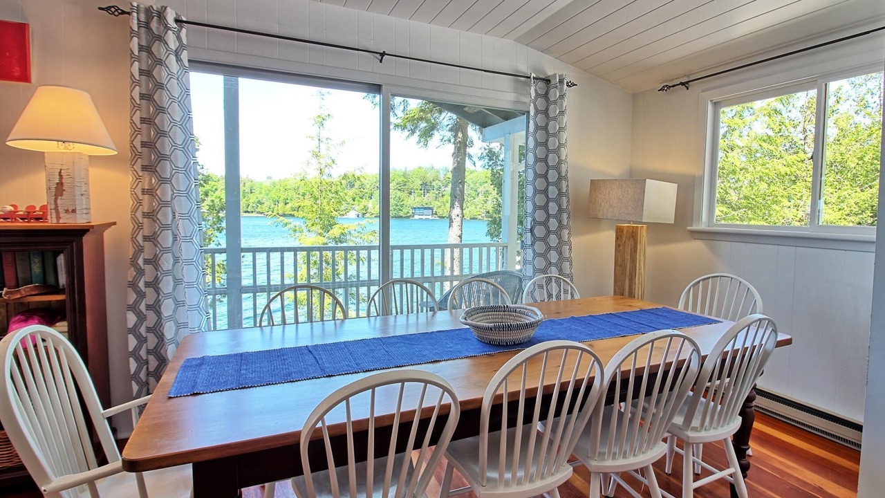 Photo of Livingroom in Muskoka Lakes