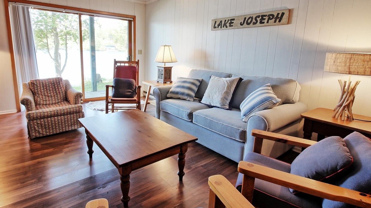 Photo of Bedroom in Muskoka Lakes