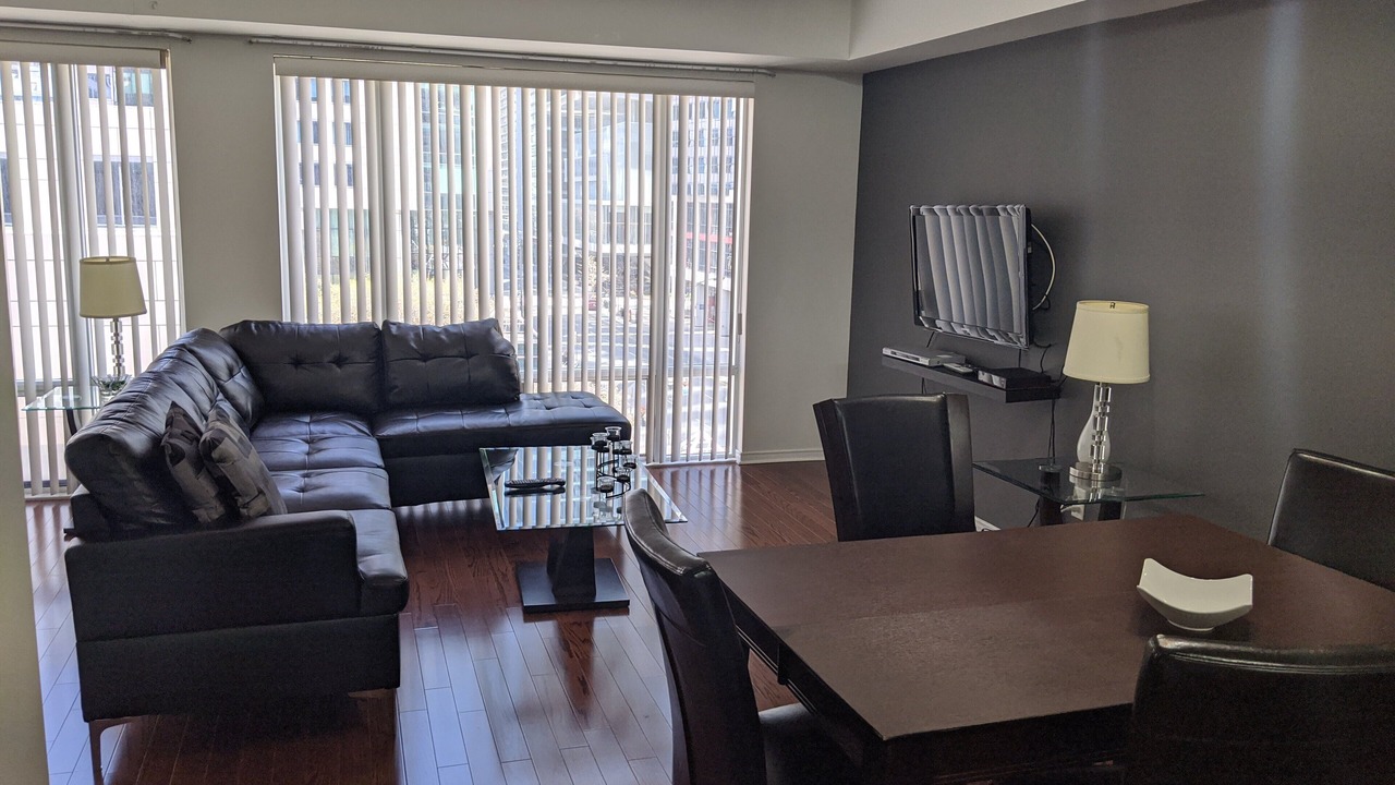 Photo of Livingroom in Toronto Entertainment District